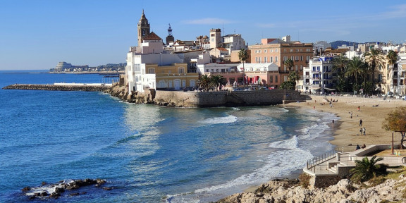 Playas y casco antiguo de Sitges